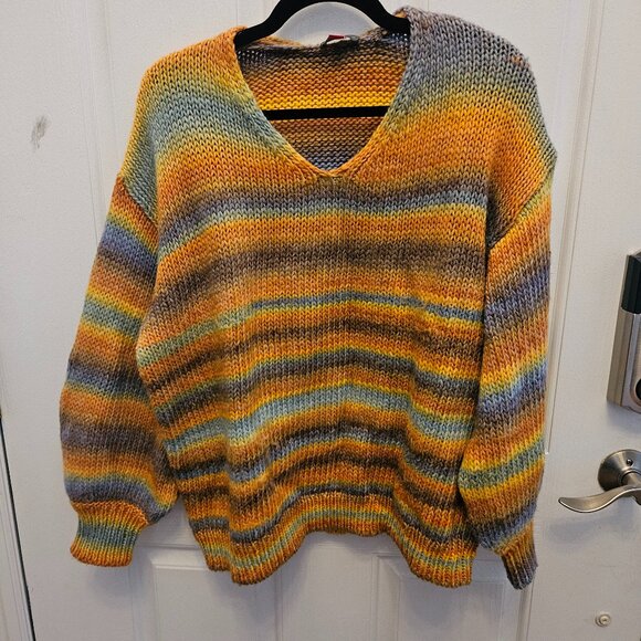 Sweater - Picture 1 of 8